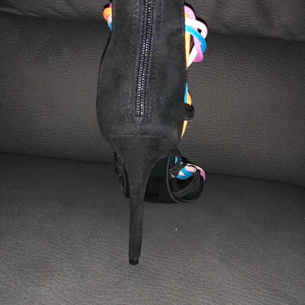 Spring Heels - Picture 4 of 4